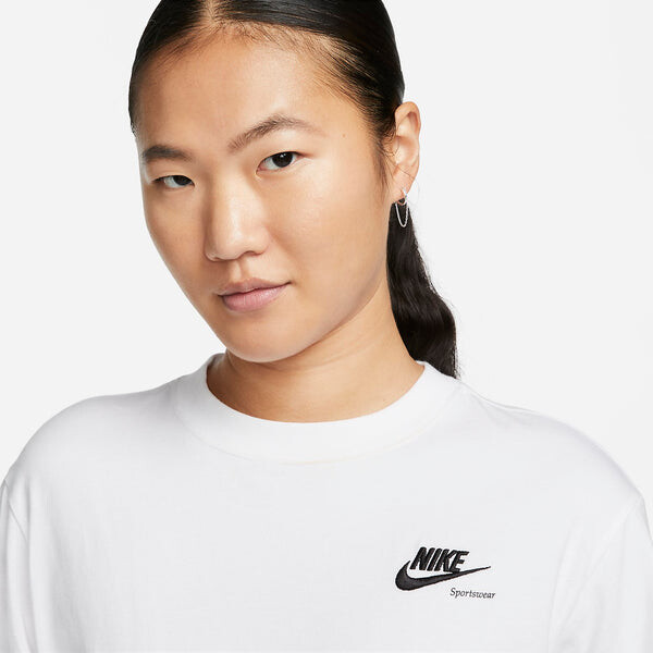 Футболка (WMNS) Nike Sportswear Boyfriend T-shirt 'White Black', белый — фото 3