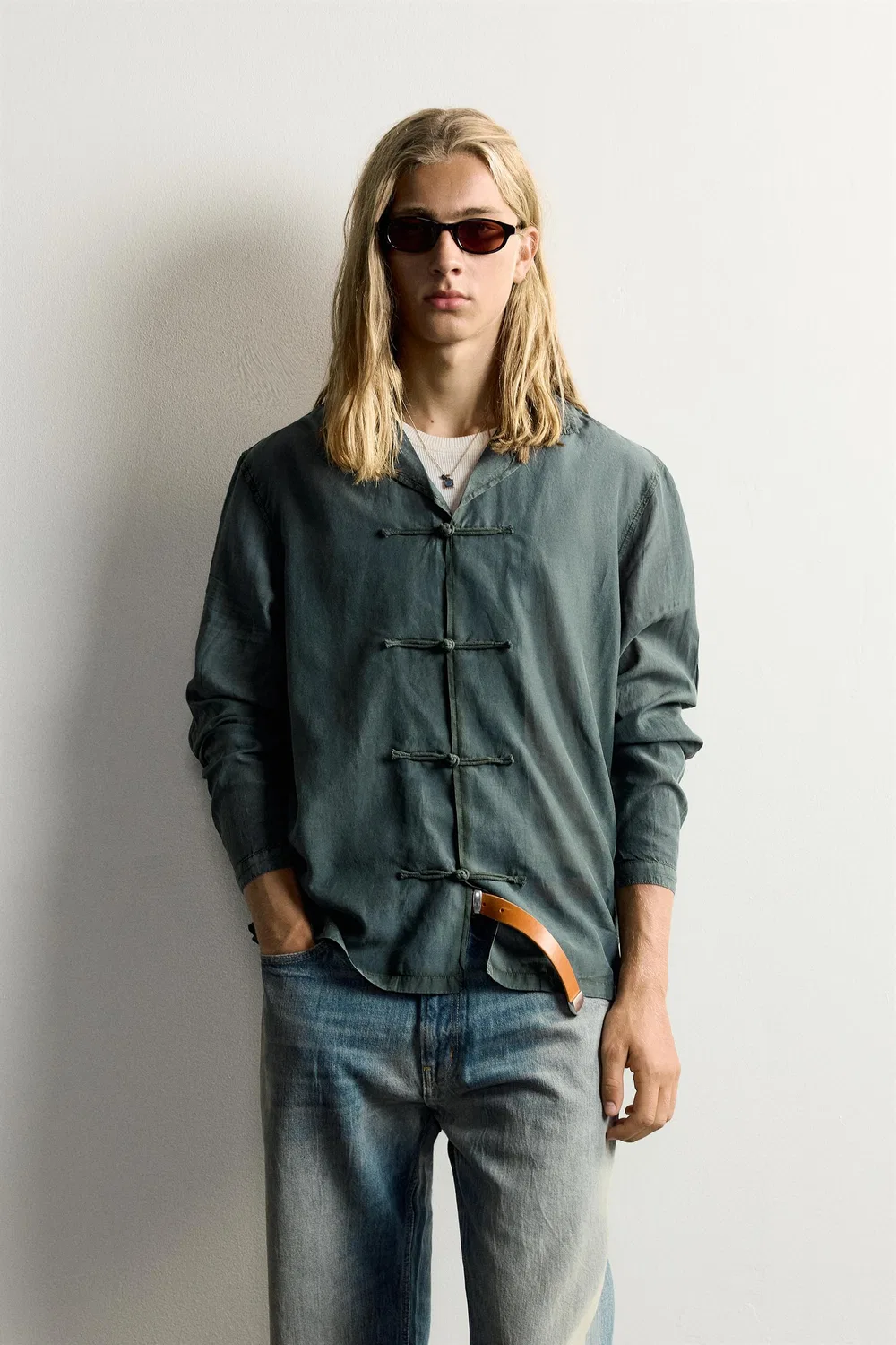 Свободная рубашка с застежкой в виде лягушки. ZARA, Green — фото 2