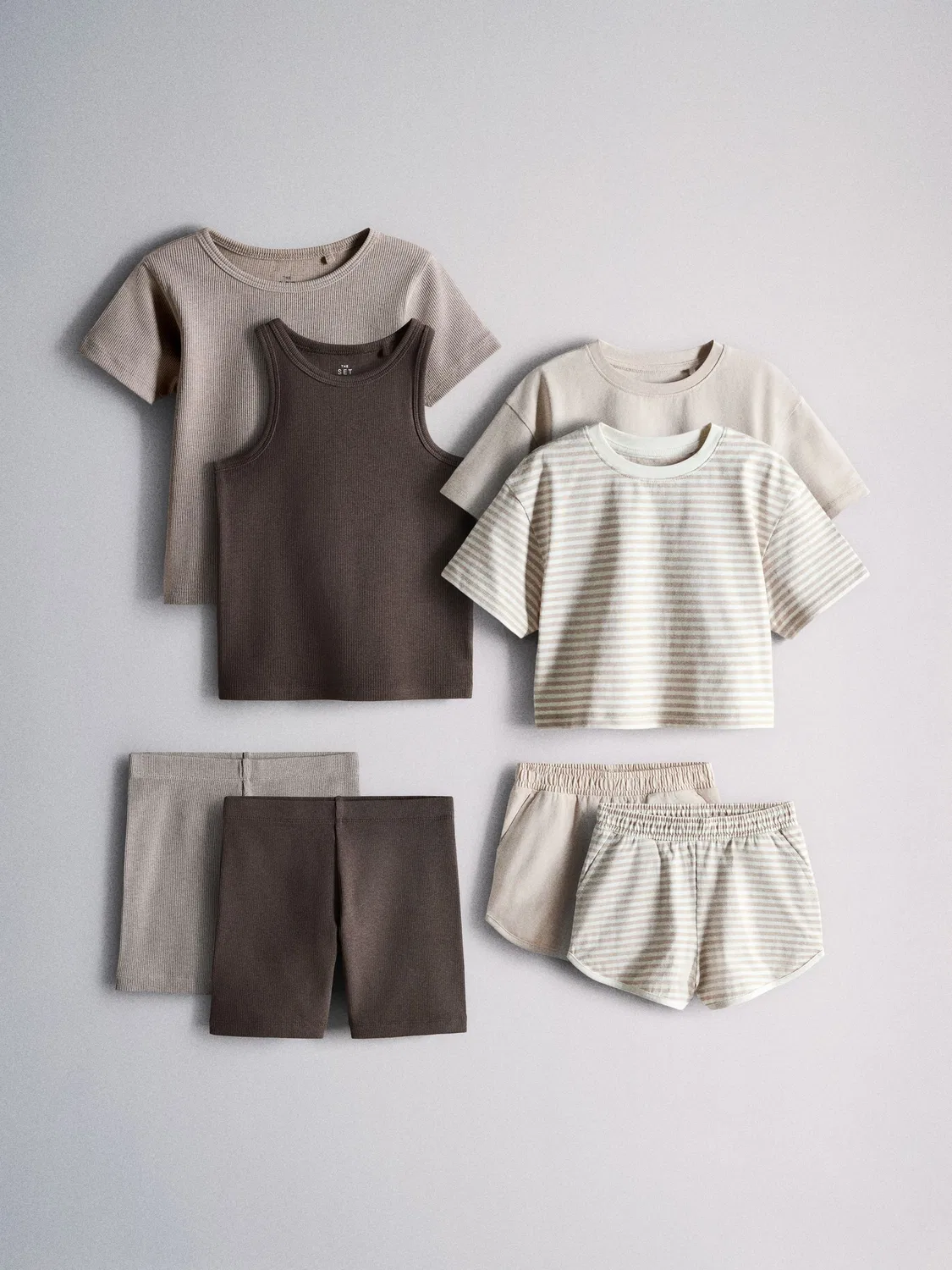 Комплект из топов и шорт 8 предметов, Neutral The Set