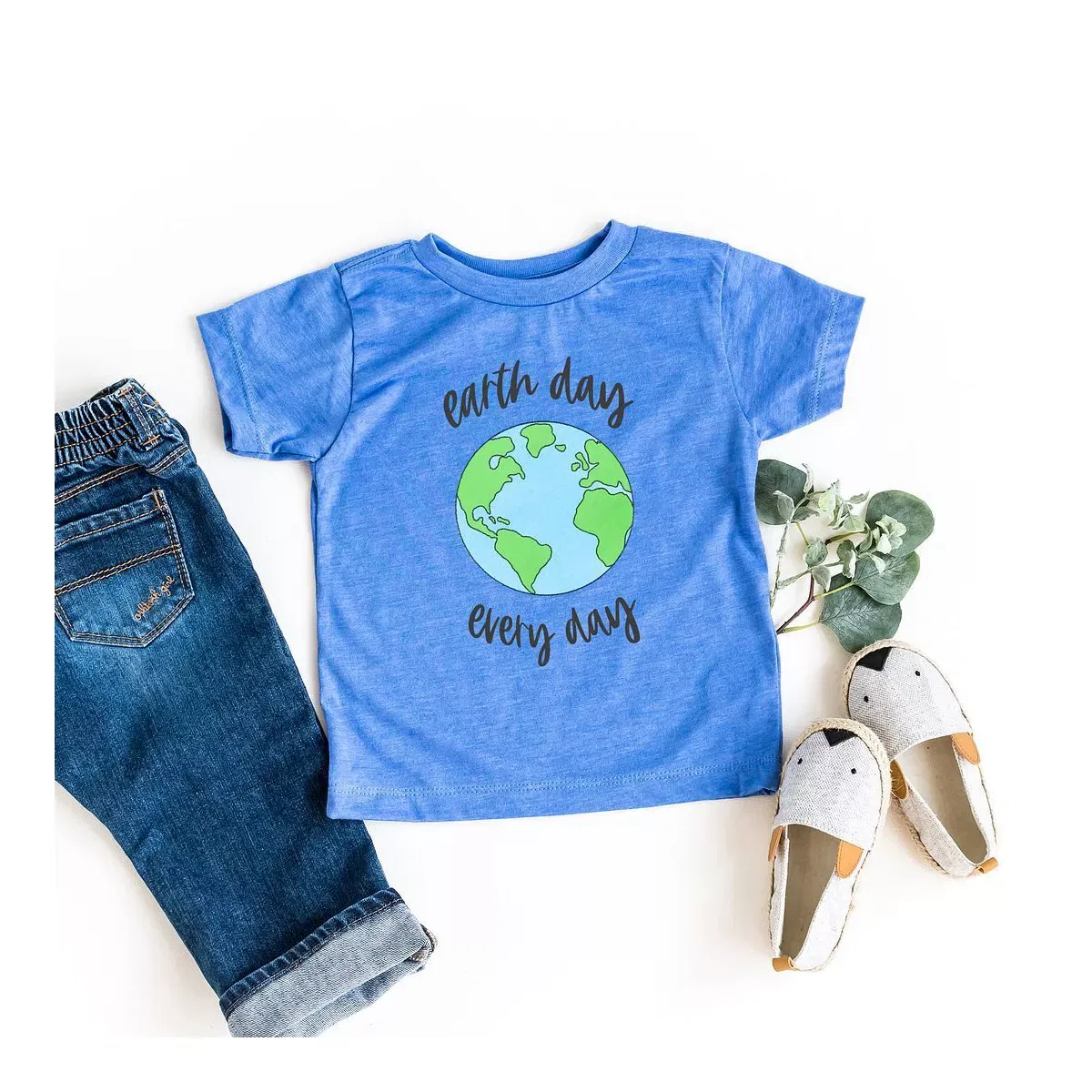Детская футболка с принтом Earth Day Every Day The Juniper Shop, White — фото 2
