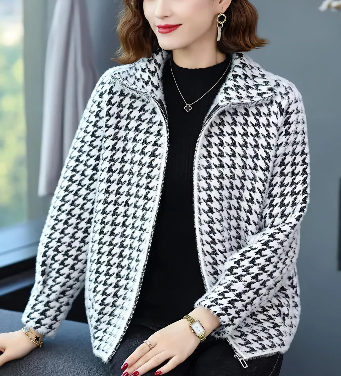 Женское двубортное пальто с принтом в елочку, с длинным рукавом, Zip / White — фото 2