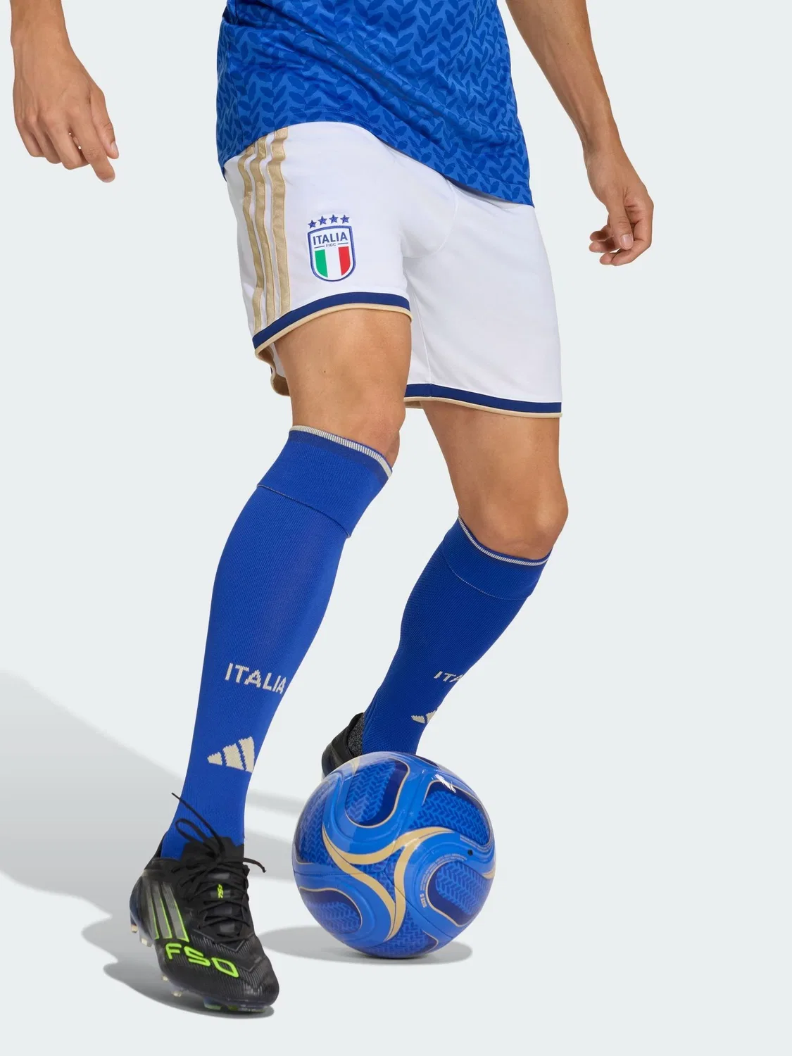 Шорты футбольные Italy 26 Home Replica adidas, белый