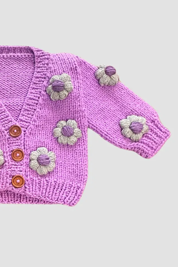Детский кардиган для девочек с цветочным мотивом Gülnur 2184 - 4 year old girl flower motif knitted cardigan and socks set Uretti, Purple — фото 2