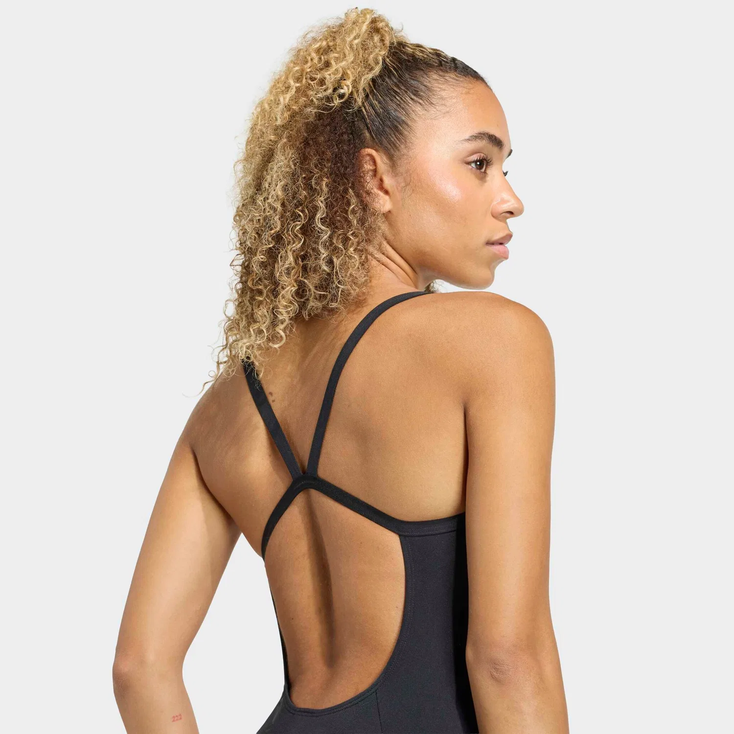 Женский спортивный купальник слитный с V-образной спинкой Adidas Performance, Black — фото 4