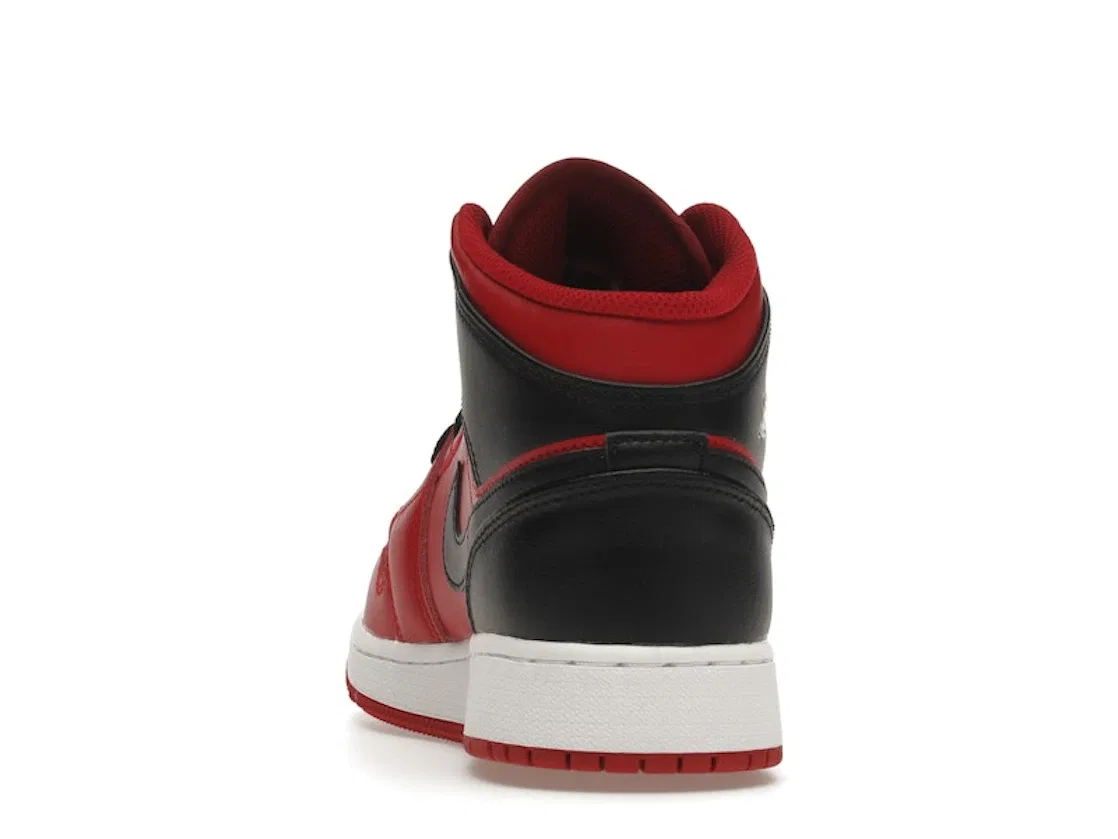 Детские кроссовки с высоким берцем Jordan 1 Mid Reverse Bred (2021) (GS) Jordan, Gym Red/White/Black — фото 4