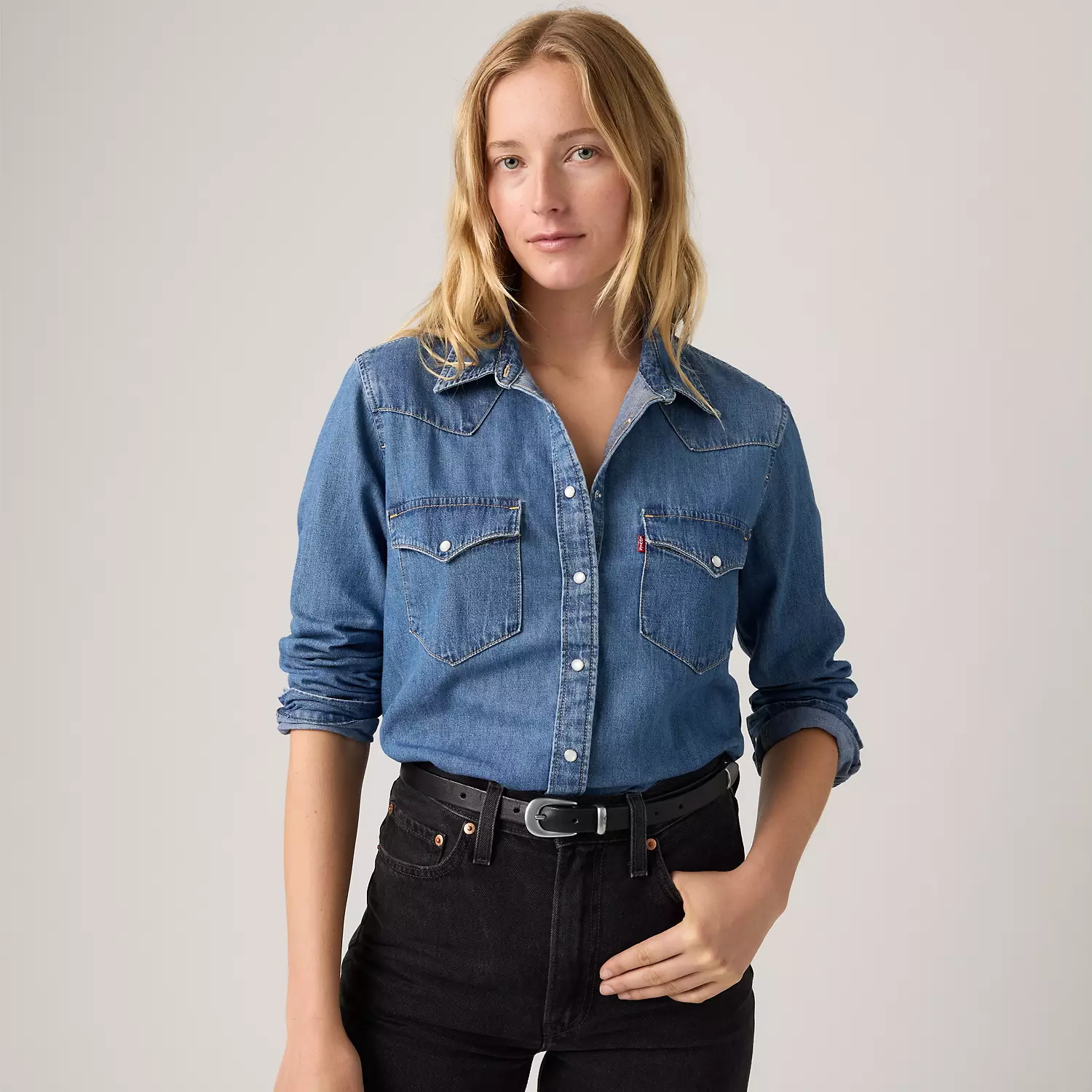 

Джинсовая рубашка в стиле вестерн Levi's, цвет Mighty Fine - Medium Wash