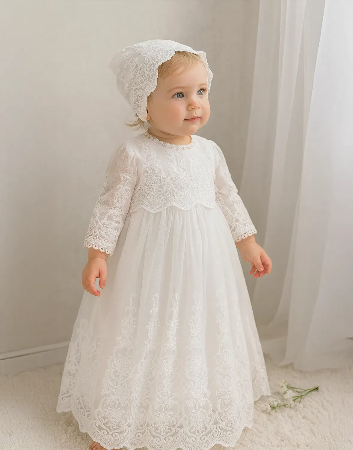 Платье для крещения Magdalena с чепчиком Lilly + Bo, White