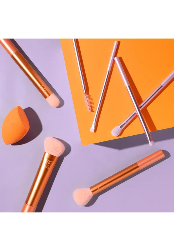 Набор кистей и спонжа Level Up Brush + Sponge Set Real Techniques — фото 4