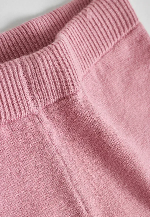 Комплект из джемпера и брюк с вышивкой и аппликацией Regular fit - 2 piece set - jumper Next, Pink Sheep Scene — фото 4