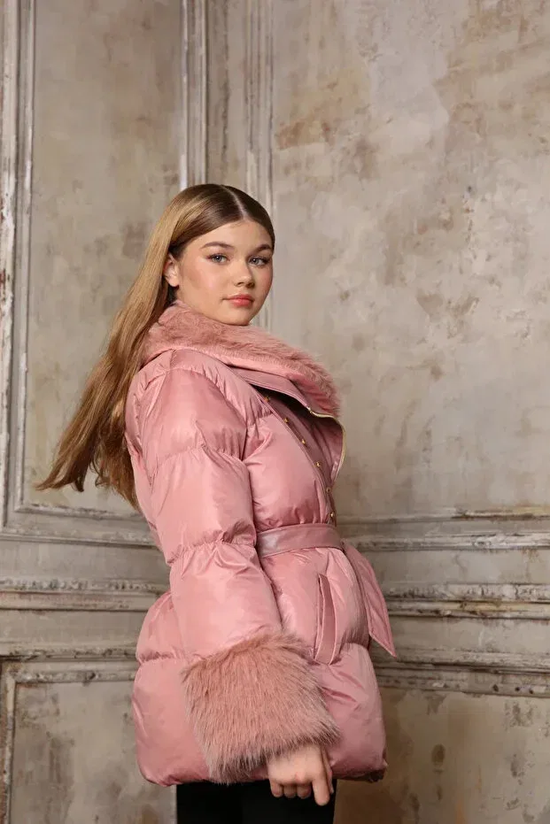 Детское пальто-пуховик для девочек с меховым воротником By Feyza Kids Collection, Pink — фото 3