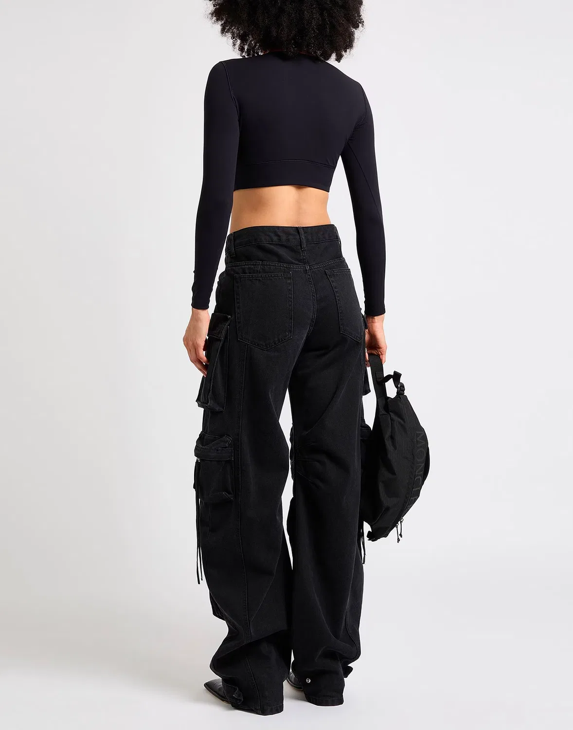 Женский топ для активного отдыха с длинным рукавом Balenciaga, черный — фото 3