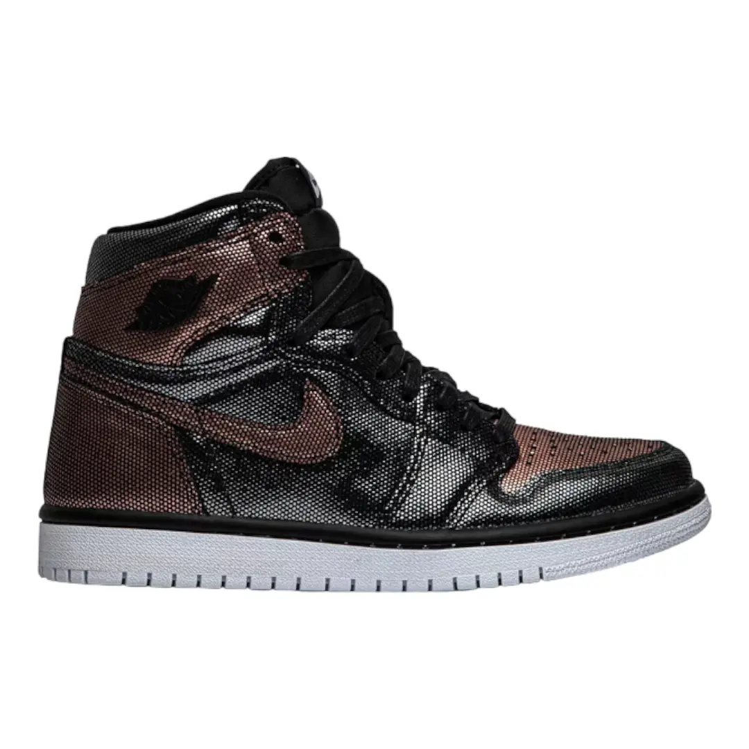 

Кроссовки Nike Air Jordan 1 Retro High OG, черный