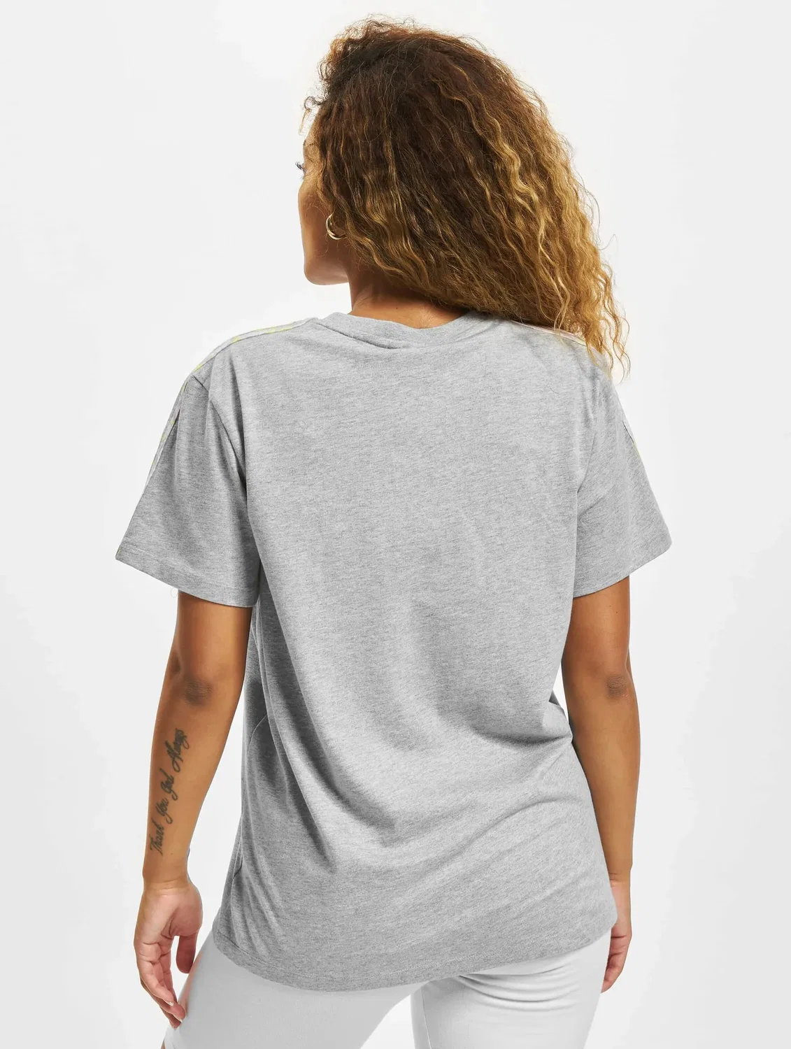 Женская удлиненная футболка с принтом змеи Adidas, Medium Grey Heather — фото 4