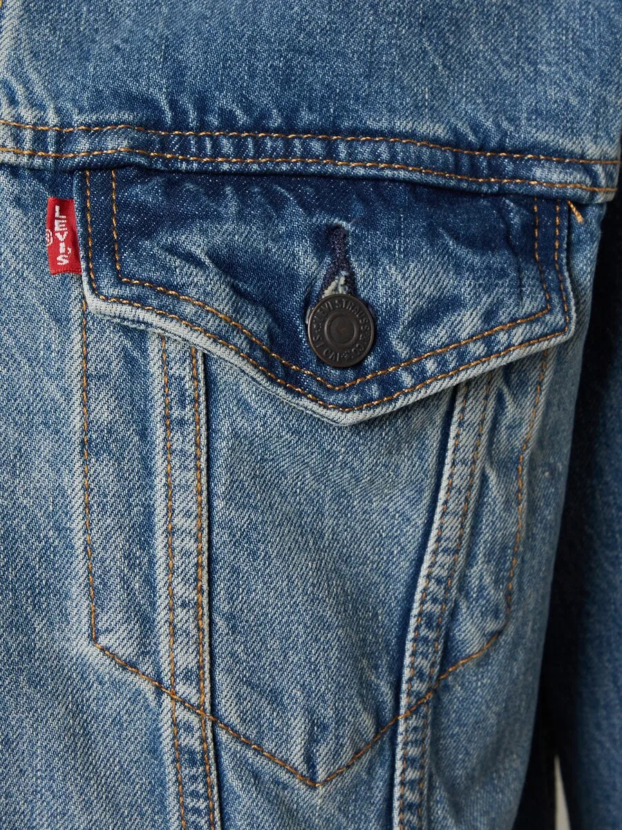 Куртка LEVI'S Between-Season Jacket 'The Trucker' темно-синего цвета — фото 3