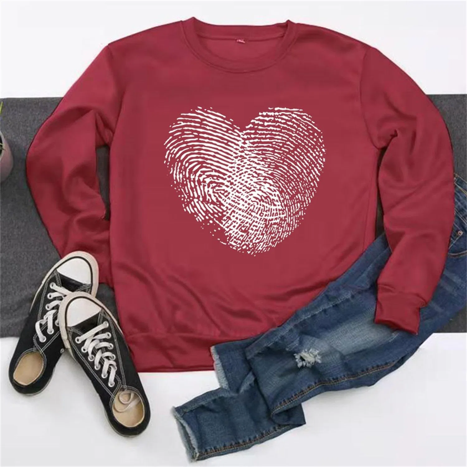 Женский свитшот с принтом Heart Print, Wine — фото 3