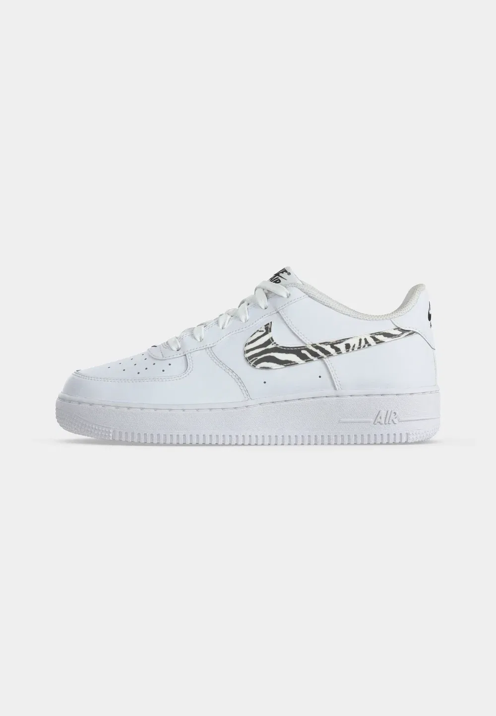 Кроссовки Air Force 1 унисекс с принтом Nike Sportswear, White/Black — фото 2