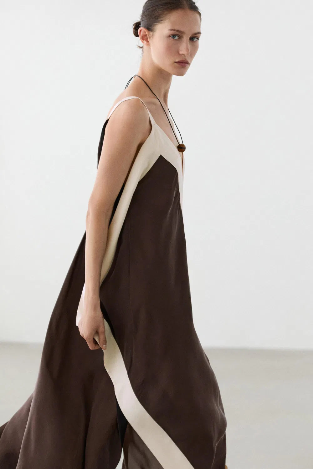 Платье Massimo Dutti, миди, с контрастной отделкой, коричневый — фото 3