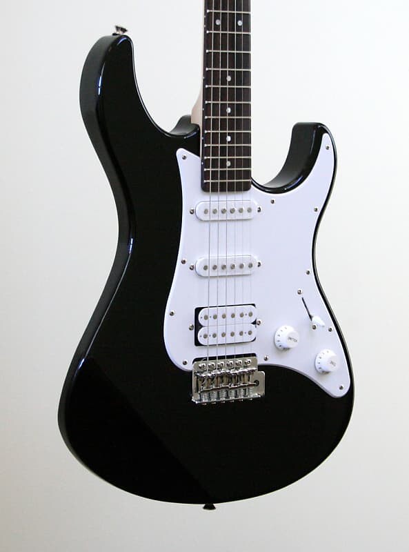 

Электрогитара Yamaha PAC0Pacifica, черный