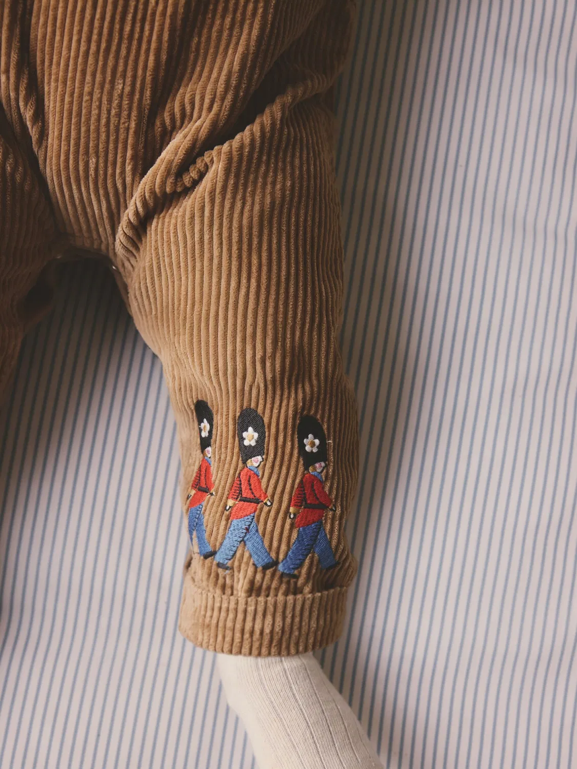 Комбинезон-ползунки с боди, вельветовый, Cath Kidston Next, коричневый — фото 2
