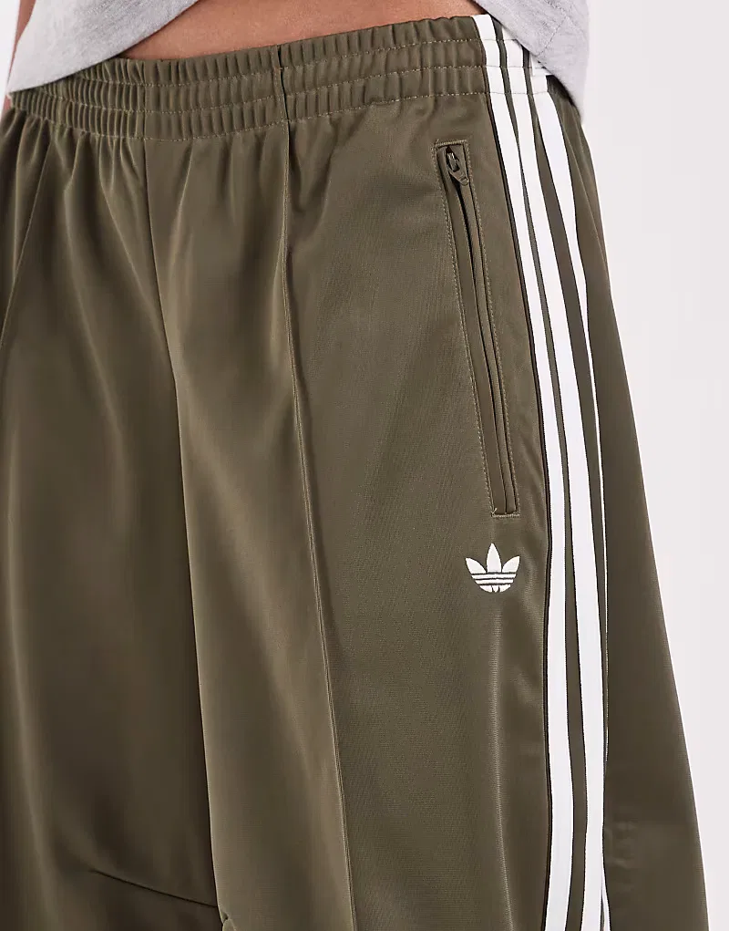 Спортивные брюки Adidas Originals Firebird Barrel Leg, оливково-зеленый — фото 2