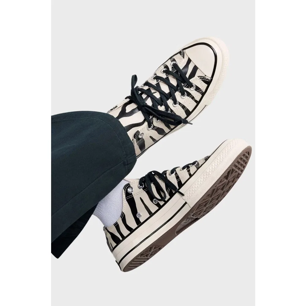 Детские кеды Converse Chuck 70 Zebra с принтом — фото 2