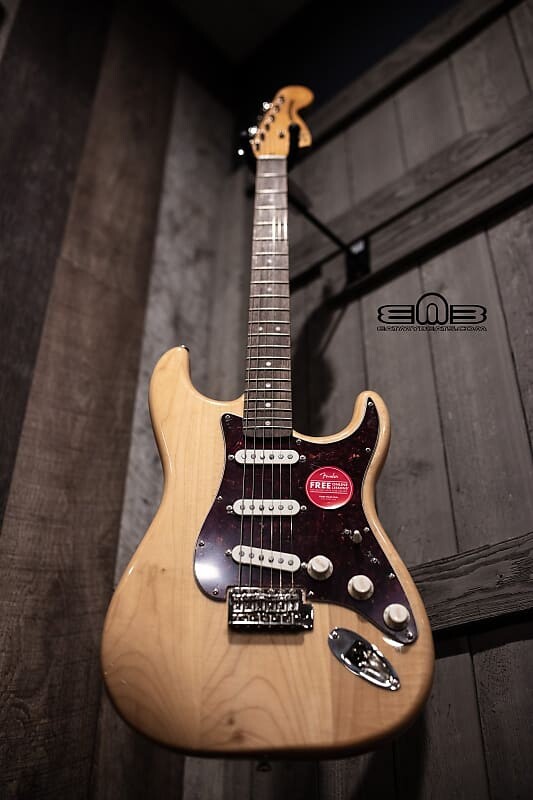 

Электрогитара Squier Classic Vibe '70s Stratocaster Electric Guitar, Laurel Fingerboard, Natural 0374020521