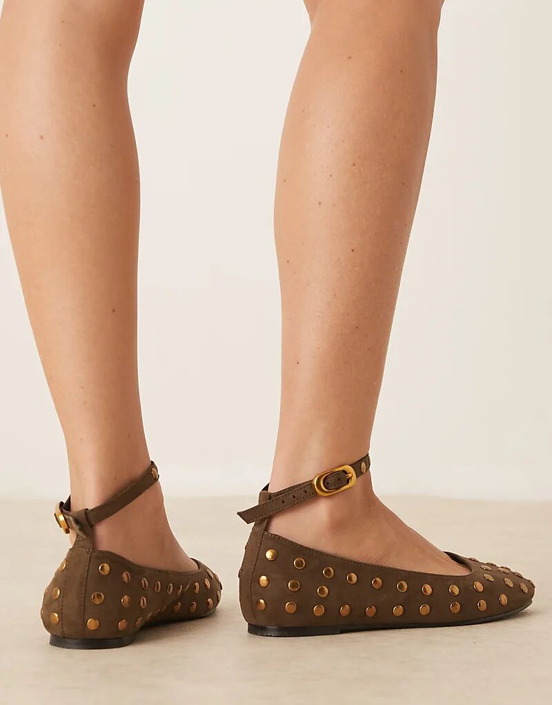 Балетки Lara с заклепками и круглым носком ASOS DESIGN Wide Fit из замши оливкового цвета — фото 4