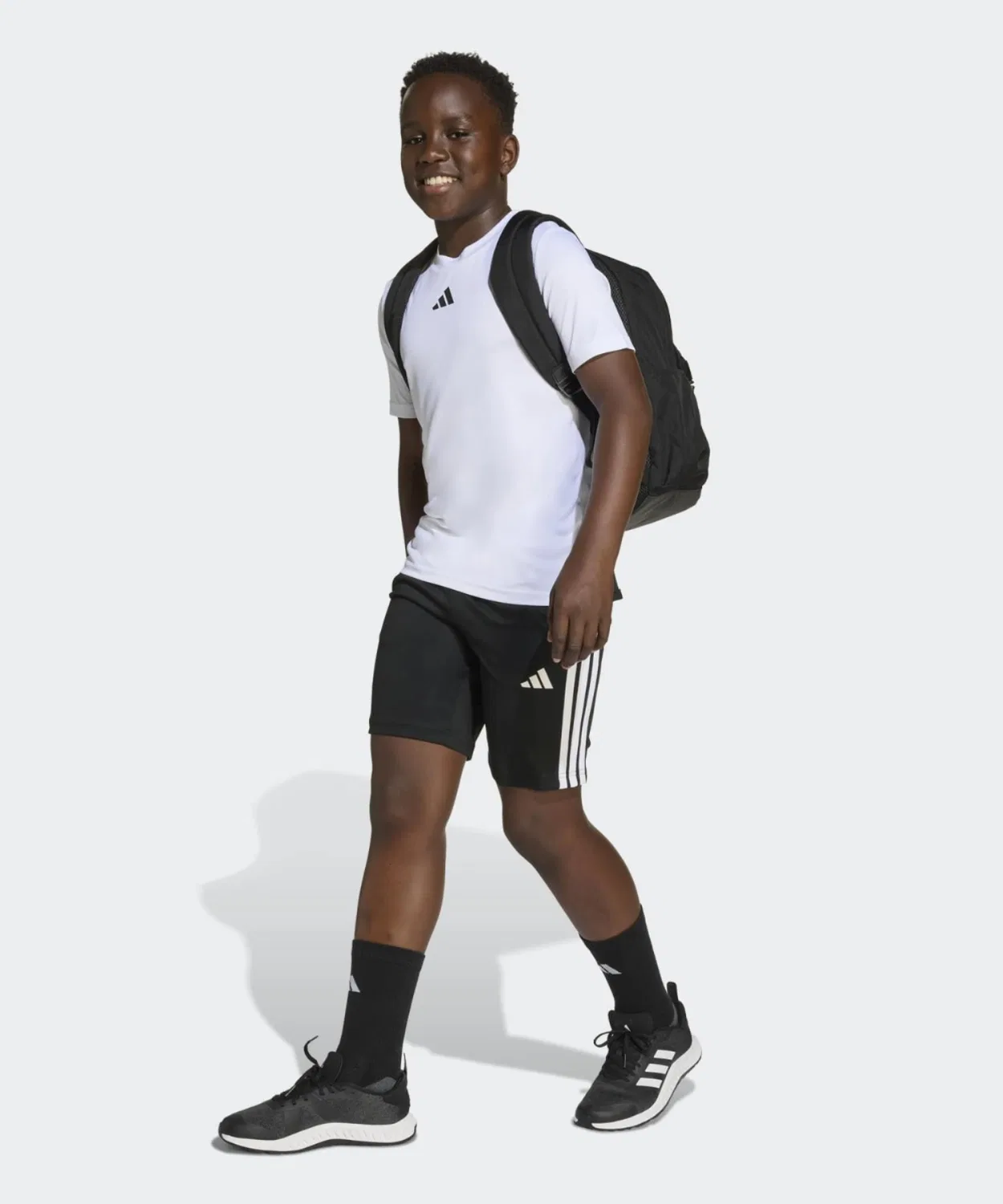 Детский комплект из футболки и шорт с принтом три полосы Train Essentials Adidas, Белый — фото 4