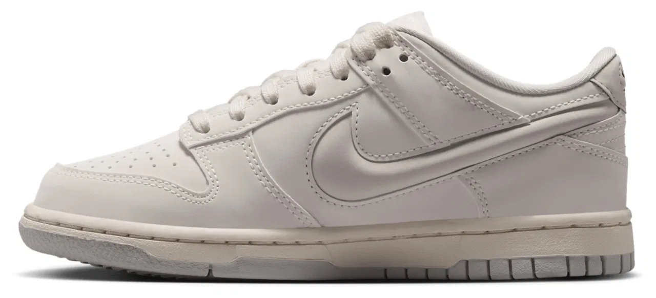 Детские кроссовки для мальчиков с кожаным верхом Nike Dunk Low Lv8 1, Sail/Light Bone/Coconut Milk — фото 2