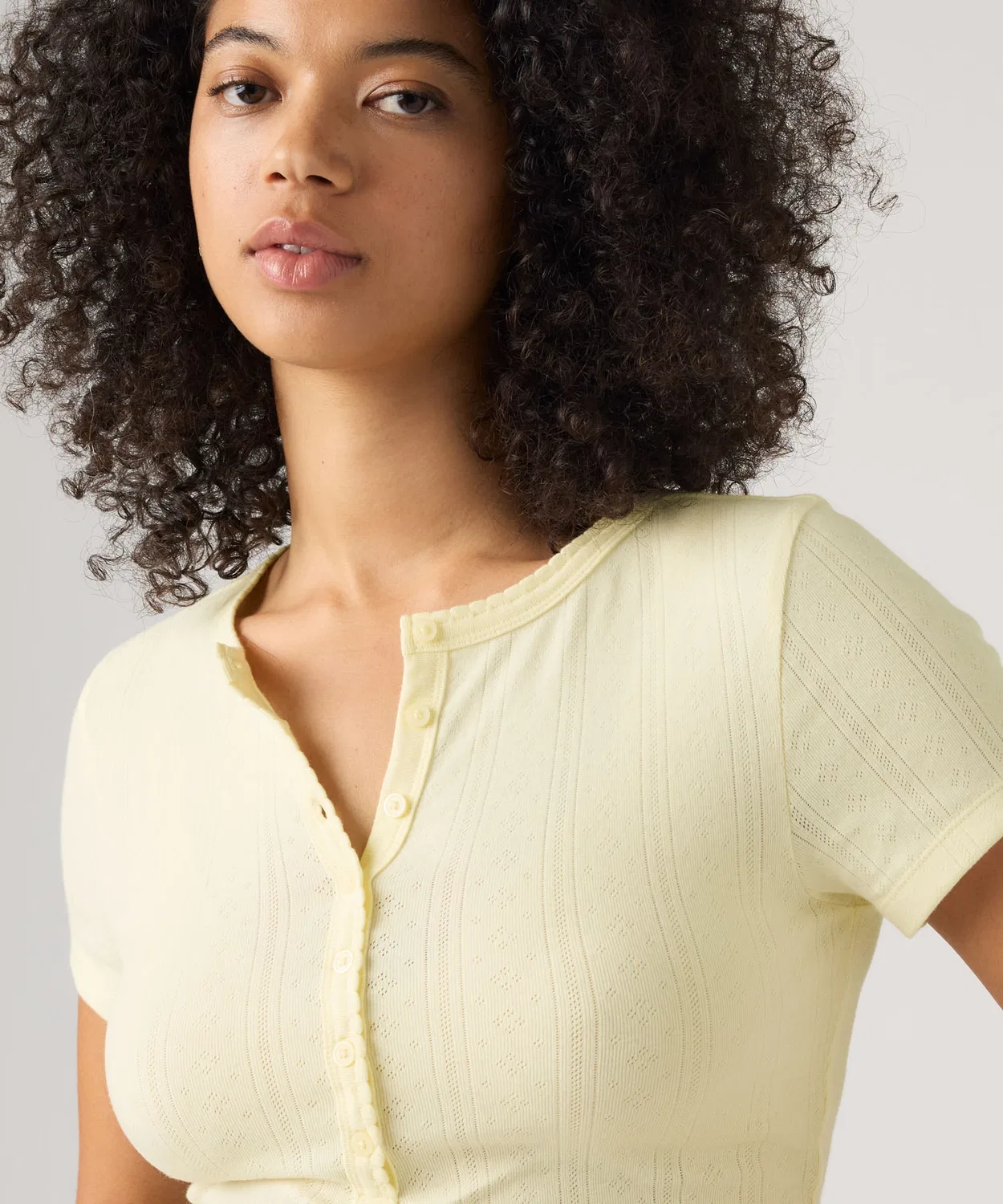 Женская футболка с коротким рукавом, модель Pointelle Levi's, Yellow — фото 3