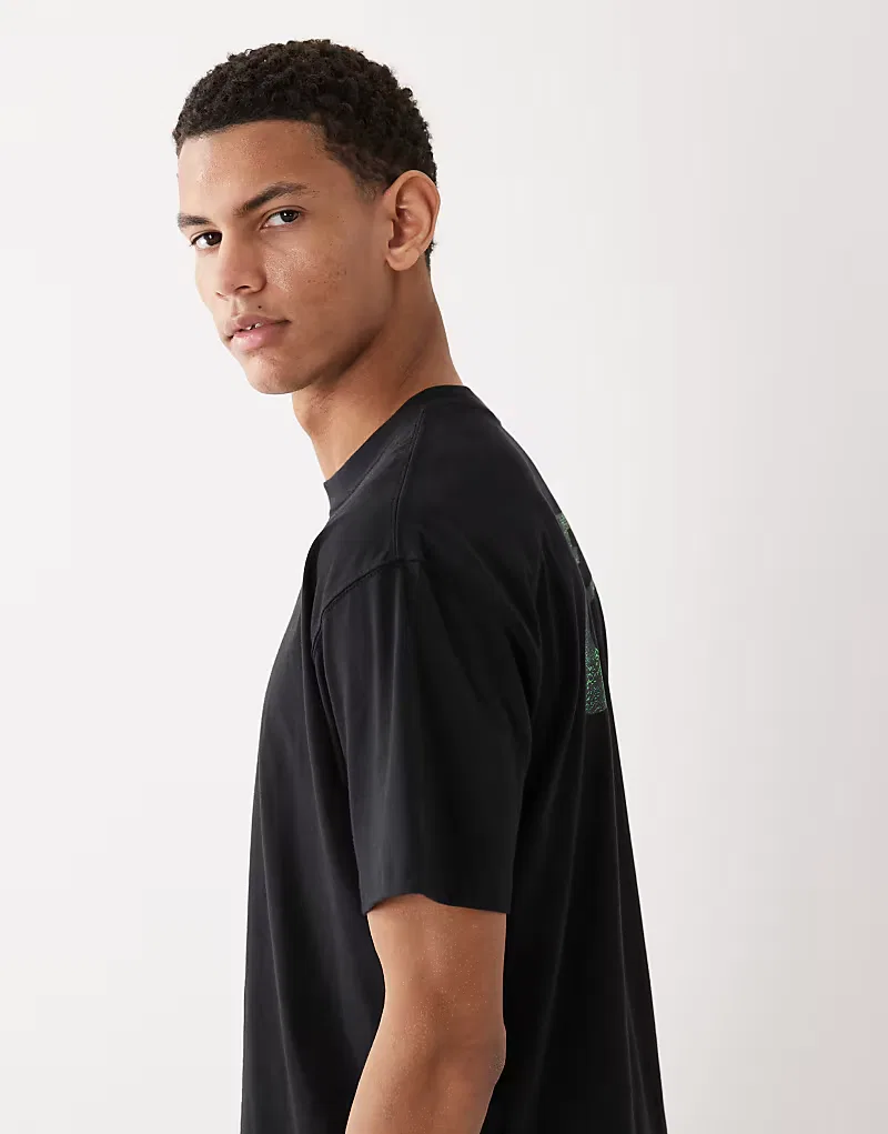 Футболка Nike Swoosh с научно-фантастическим логотипом на спине, черный — фото 4