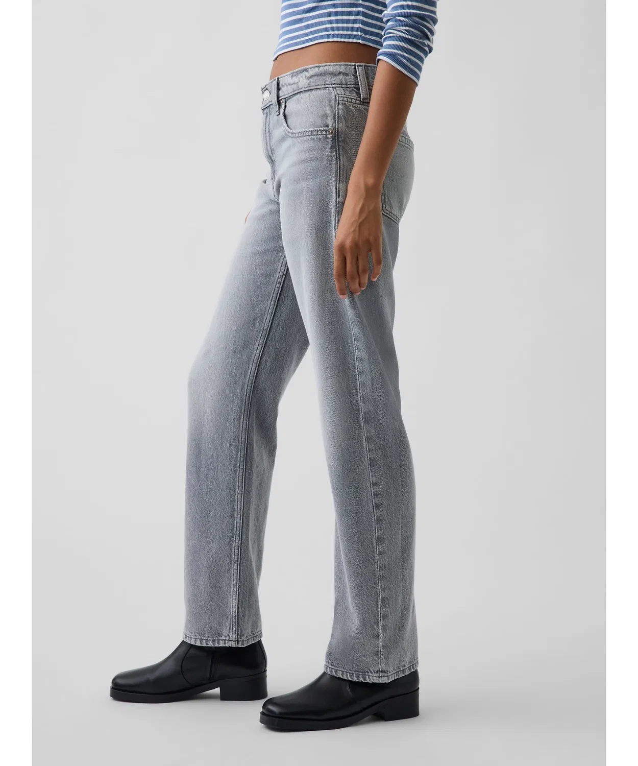 Женские джинсы прямого кроя, зауженные к низу, Mid Rise Straight Tapered Denim GAP, Grey — фото 3