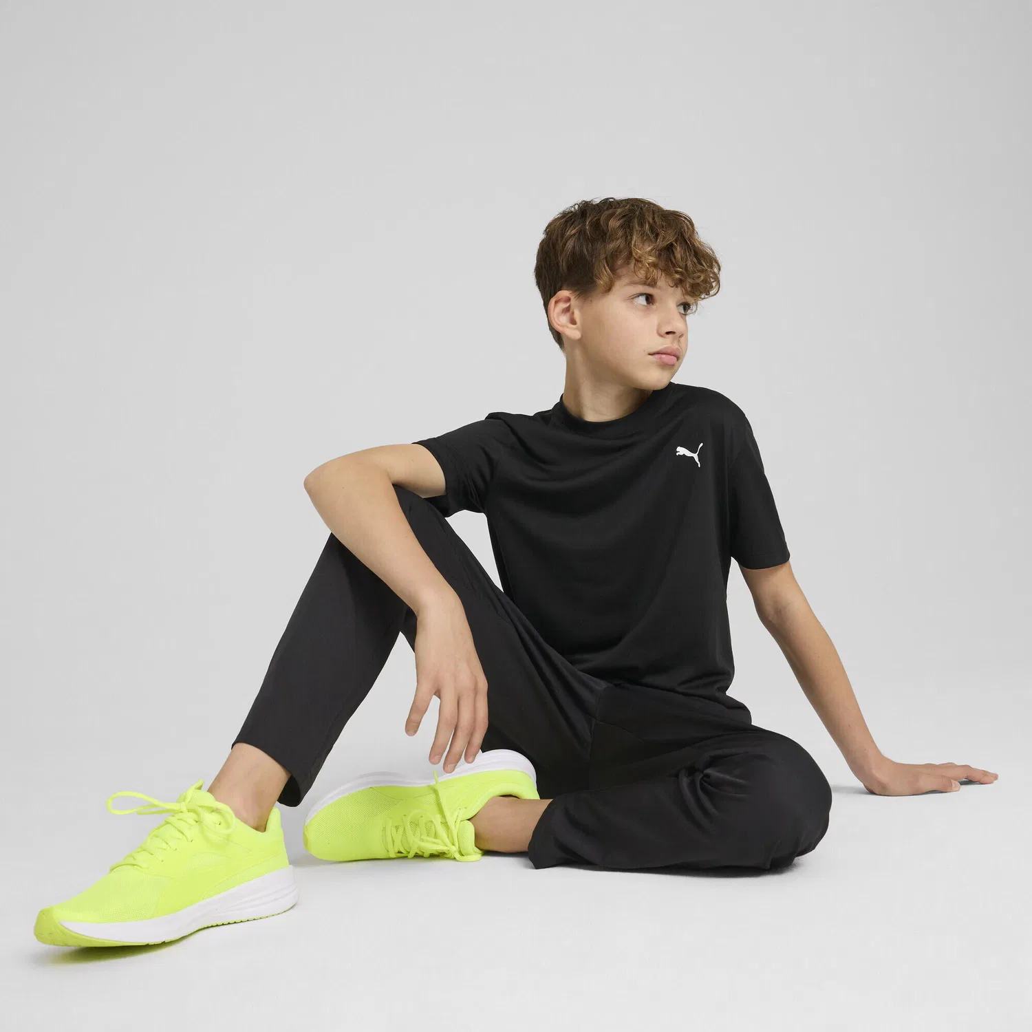 Детские спортивные штаны зауженные Train All Day Essentials Puma, Schwarz — фото 4