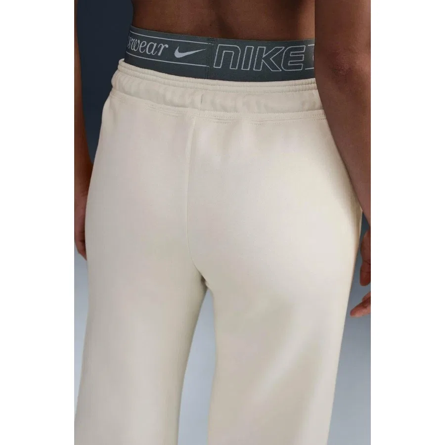 Женские спортивные брюки с высокой посадкой и деталью боксеров Phoenix Fleece Swoosh Wide Leg Joggers Nike, Кремовый — фото 3