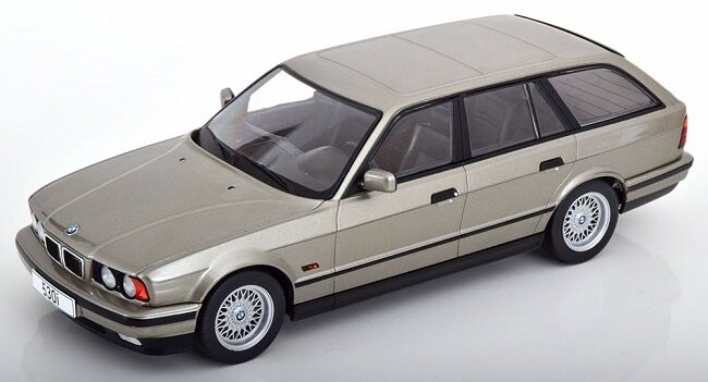 

Mcg Bmw 530I E34 Touring 1991 Серый Металлик 1:18 18330