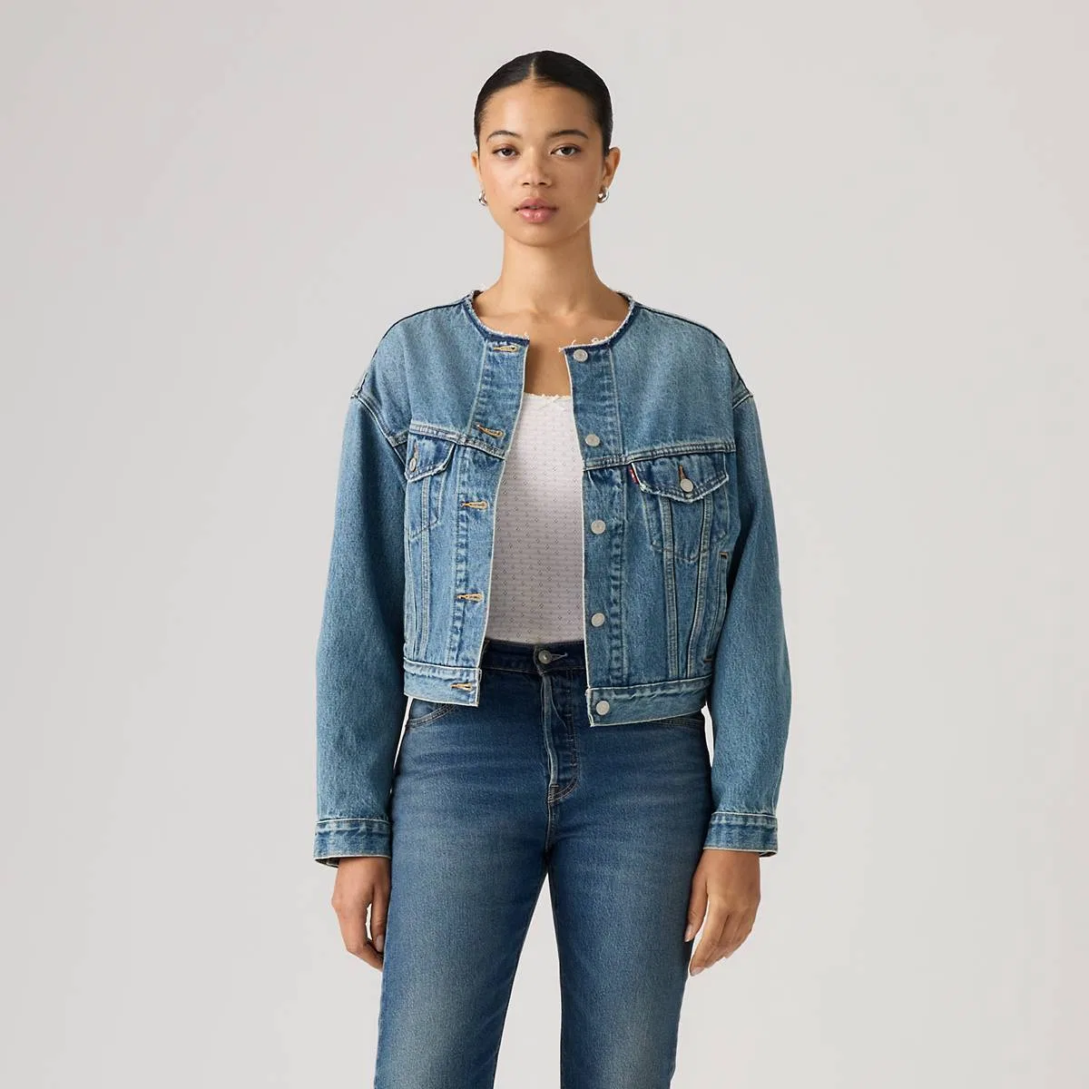Укороченная куртка-бомбер без воротника в стиле 90-х Levi's, Craft Room Trucker - Medium Wash — фото 3