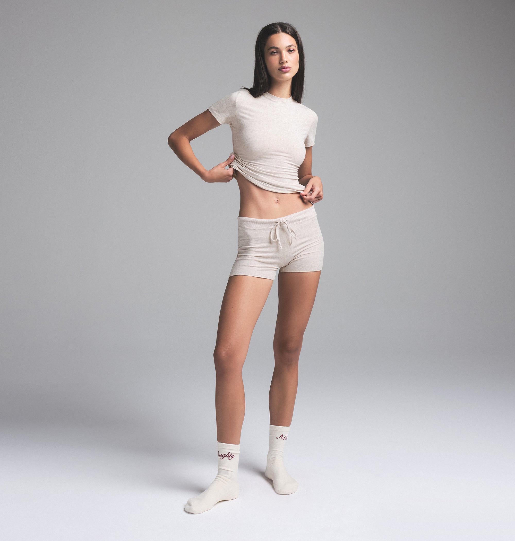

Футболка SKIMS, цвет heather oatmeal