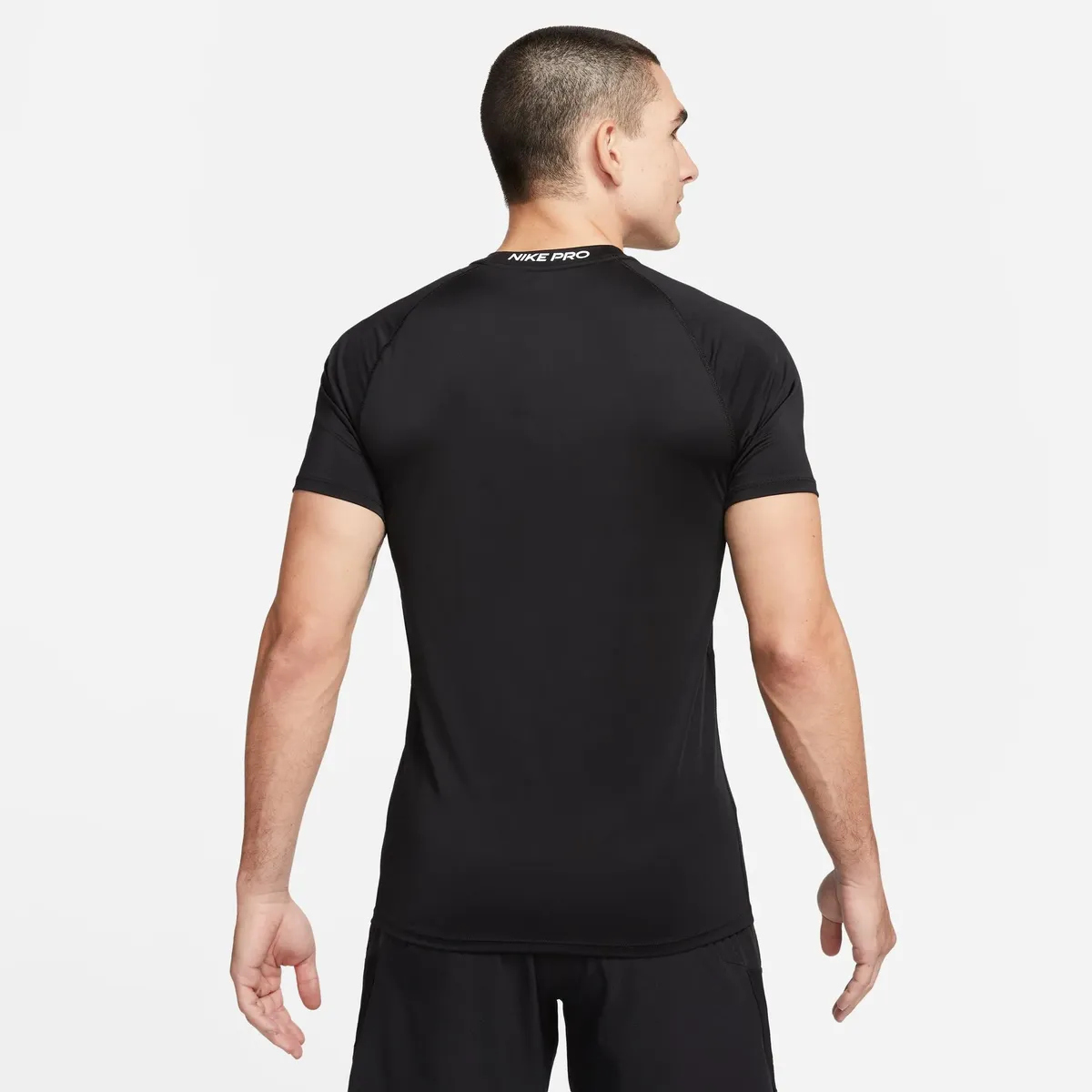 Тренировочная рубашка Nike "PRO DRI-FIT MEN'S SLIM SHORT-SLEEVE TOP", белый — фото 2