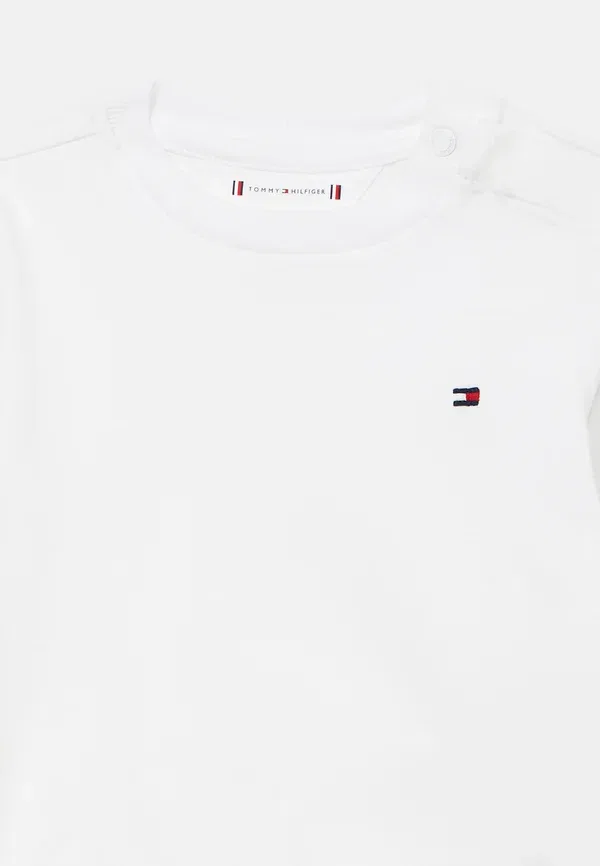 Комплект из джинсового комбинезона и футболки, хлопок, Denim dungarees and t-shirt set, Tommy Hilfiger denim/White, белый/синий — фото 3