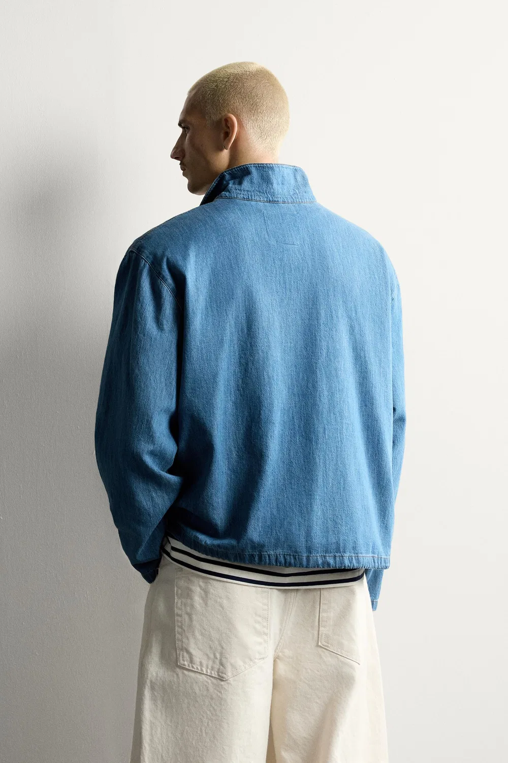 Легкая джинсовая рубашка-поло с эффектом потертости ZARA, Light blue — фото 3
