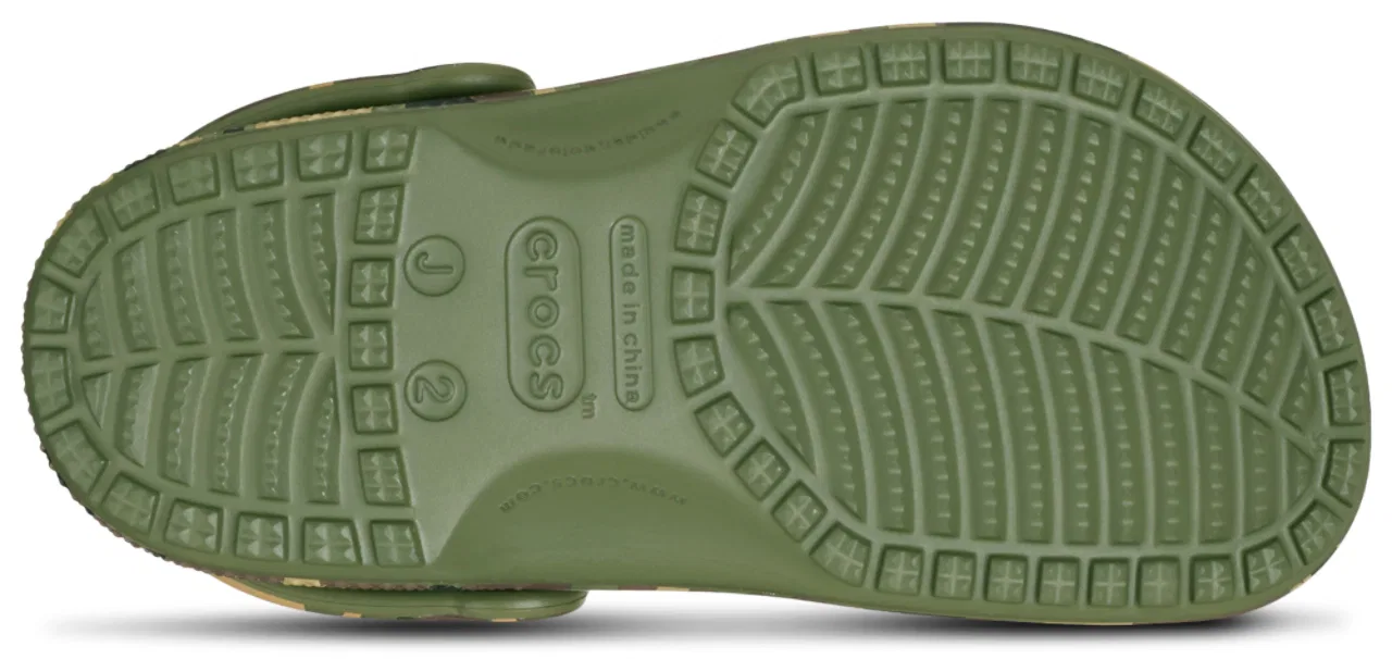 Сабо для мальчиков Classic Camo Clogs Crocs, цвет Multi/Army Green — фото 4