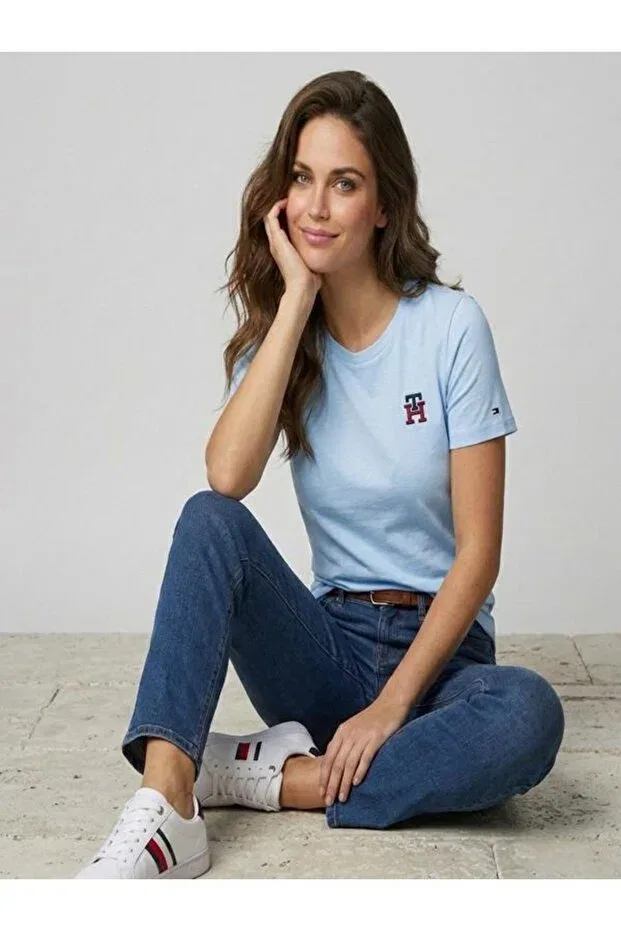 Женская футболка с принтом Tmavomodrá t-shirt monogram regular fit Tommy Hilfiger, Blue — фото 4