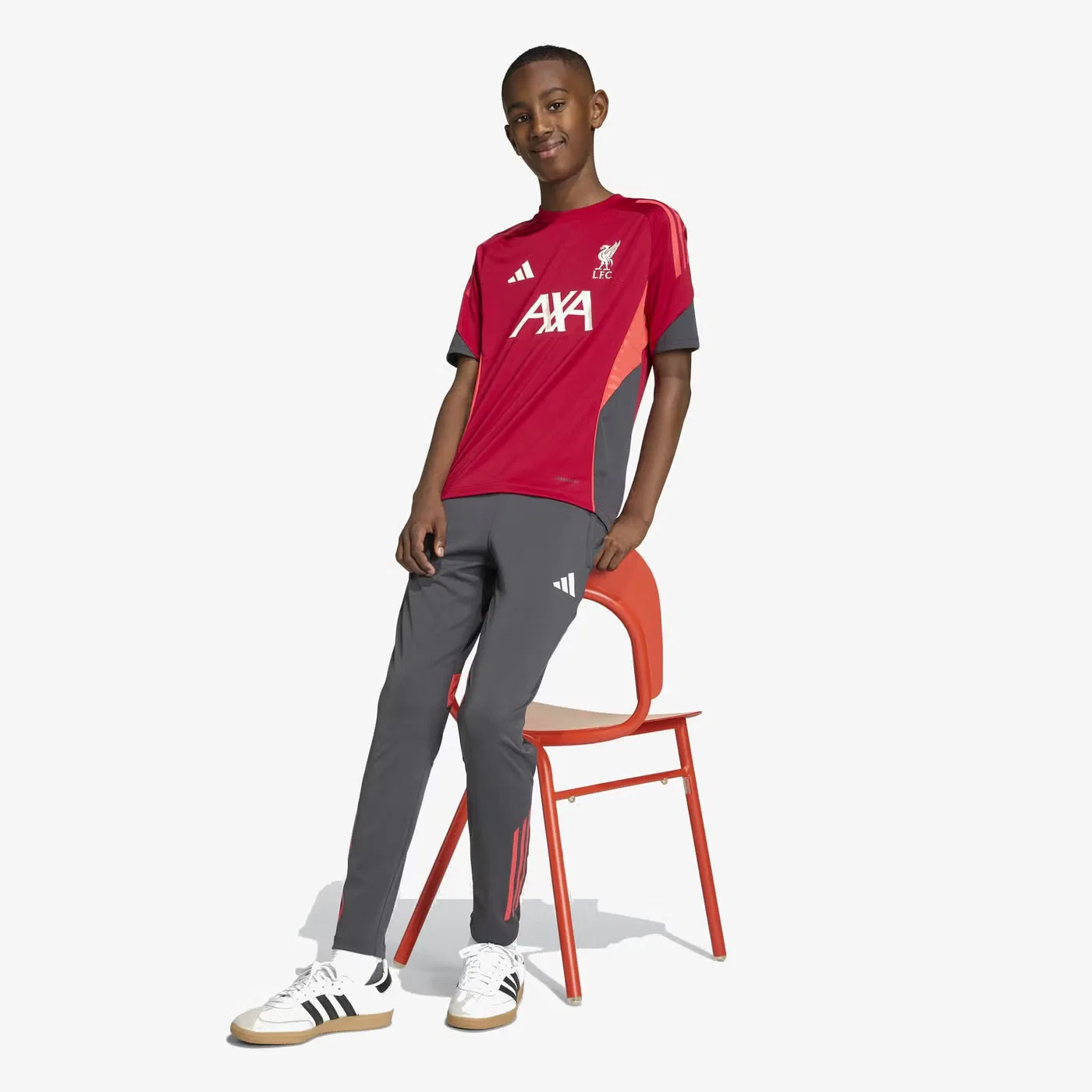 Штаны тренировочные с влагоотводящей технологией Liverpool FC Tiro 25 Adidas, черный — фото 4