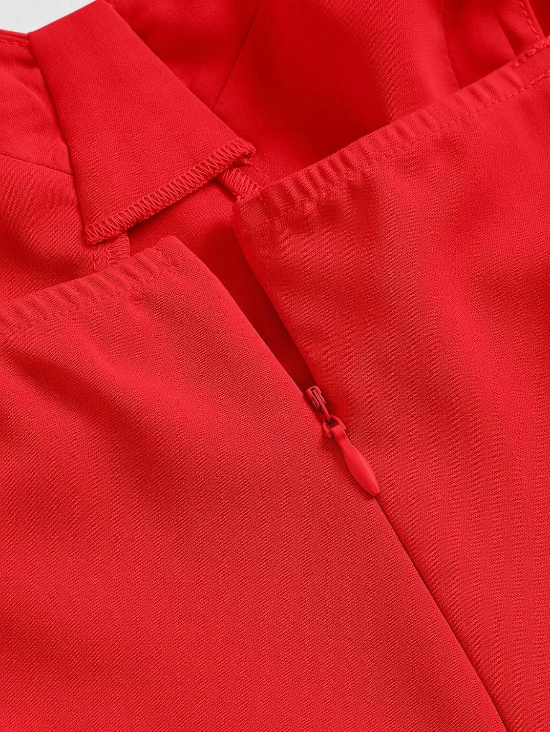 Женское длинное платье на бретелях с запахом Red — фото 2