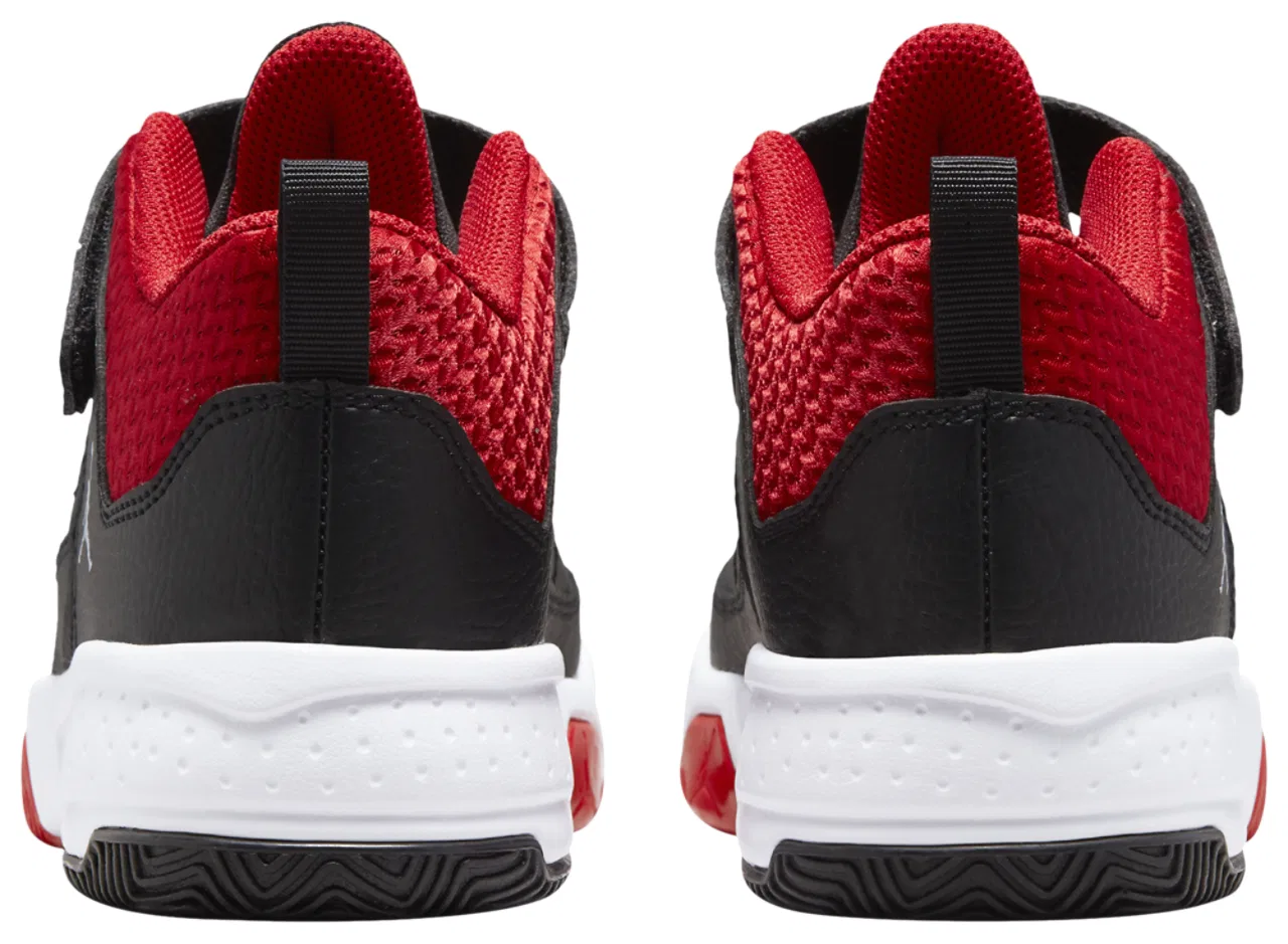 Детские кроссовки для мальчиков с мягкой гибкой подошвой Jordan Max Aura 3, Black/White/University Red — фото 3