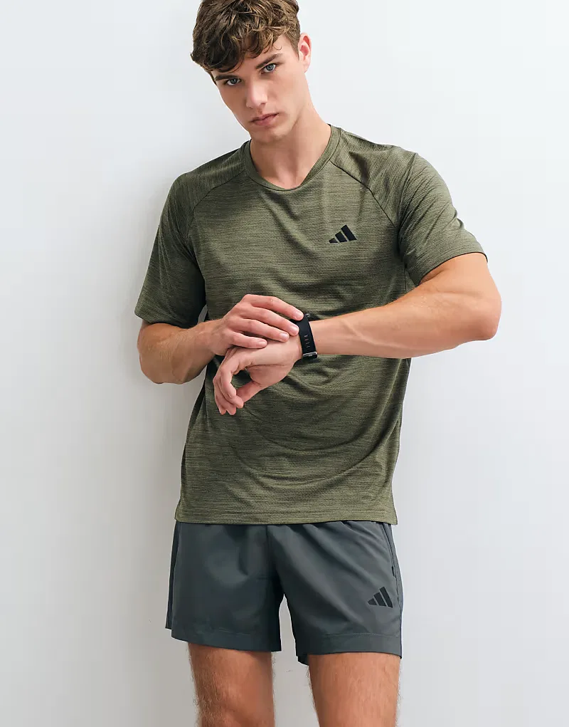 Футболка Adidas Training tech essentials хаки — фото 4