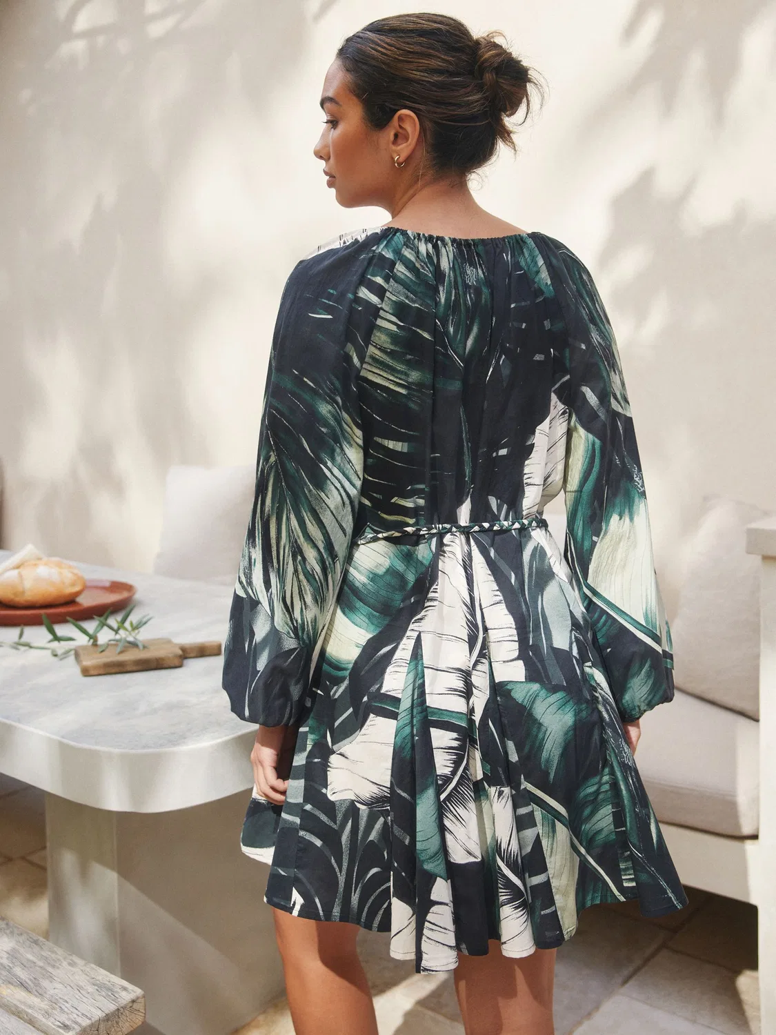 Платье мини с принтом тропических листьев, модель Long Sleeve Mini Next, черно-зеленый — фото 3