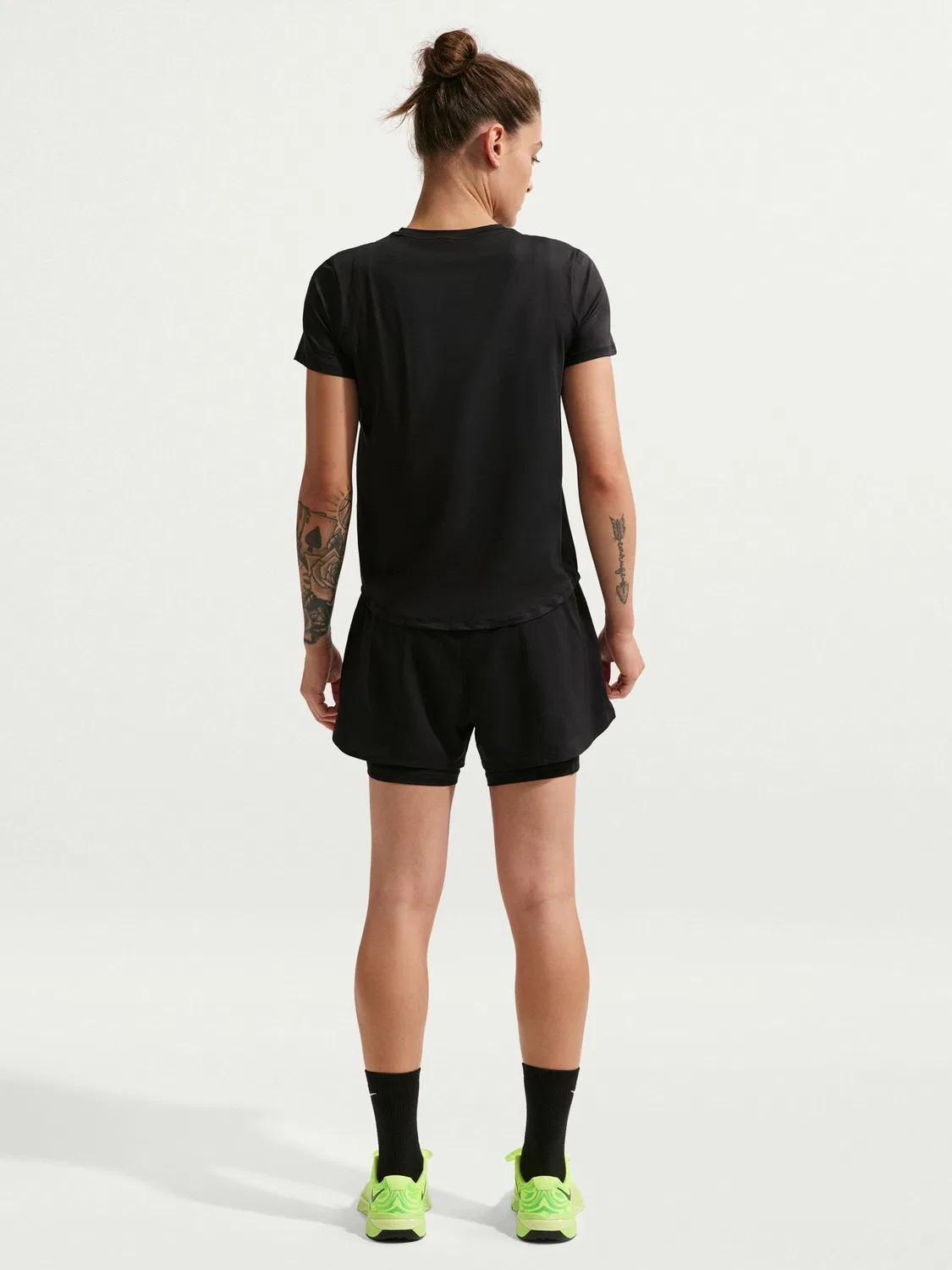Футболка Dri-FIT, классическая Nike, черный — фото 2