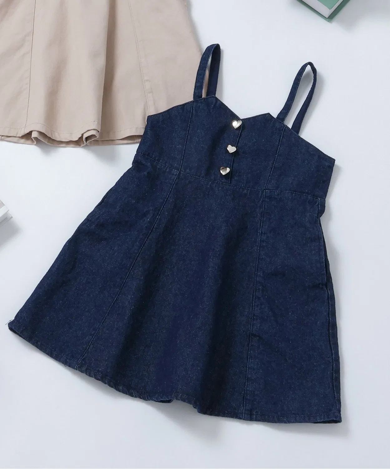 Apres les cours Детский сарафан с принтом Heart Button Back Ribbon Jumpska, Indigo Blue