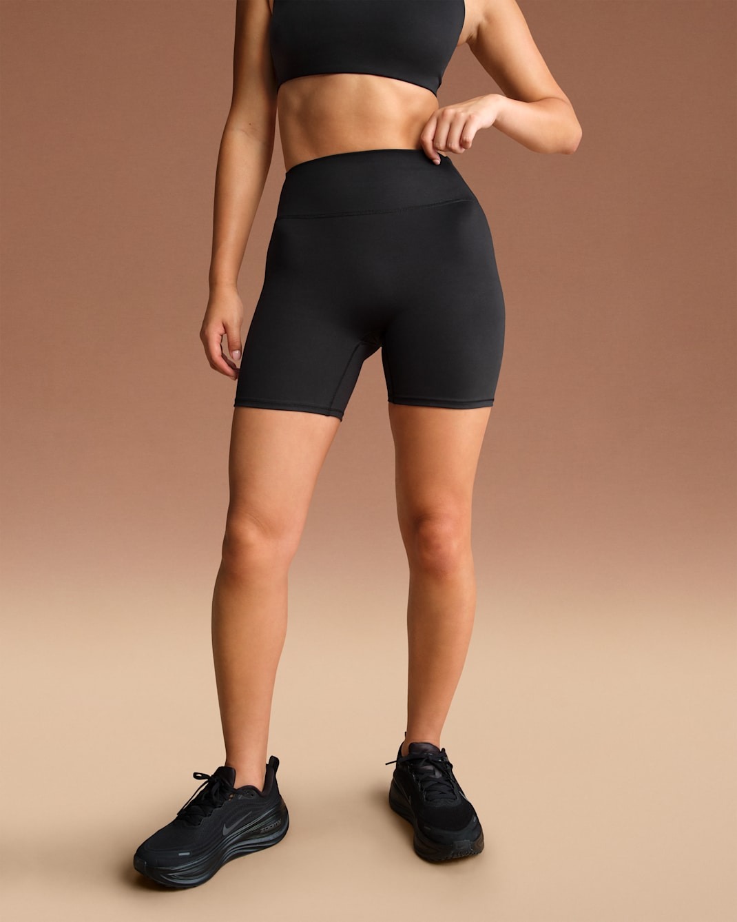 Шорты NikeSKIMS Matte Women's High-Waisted 5" Biker, черный — фото 2